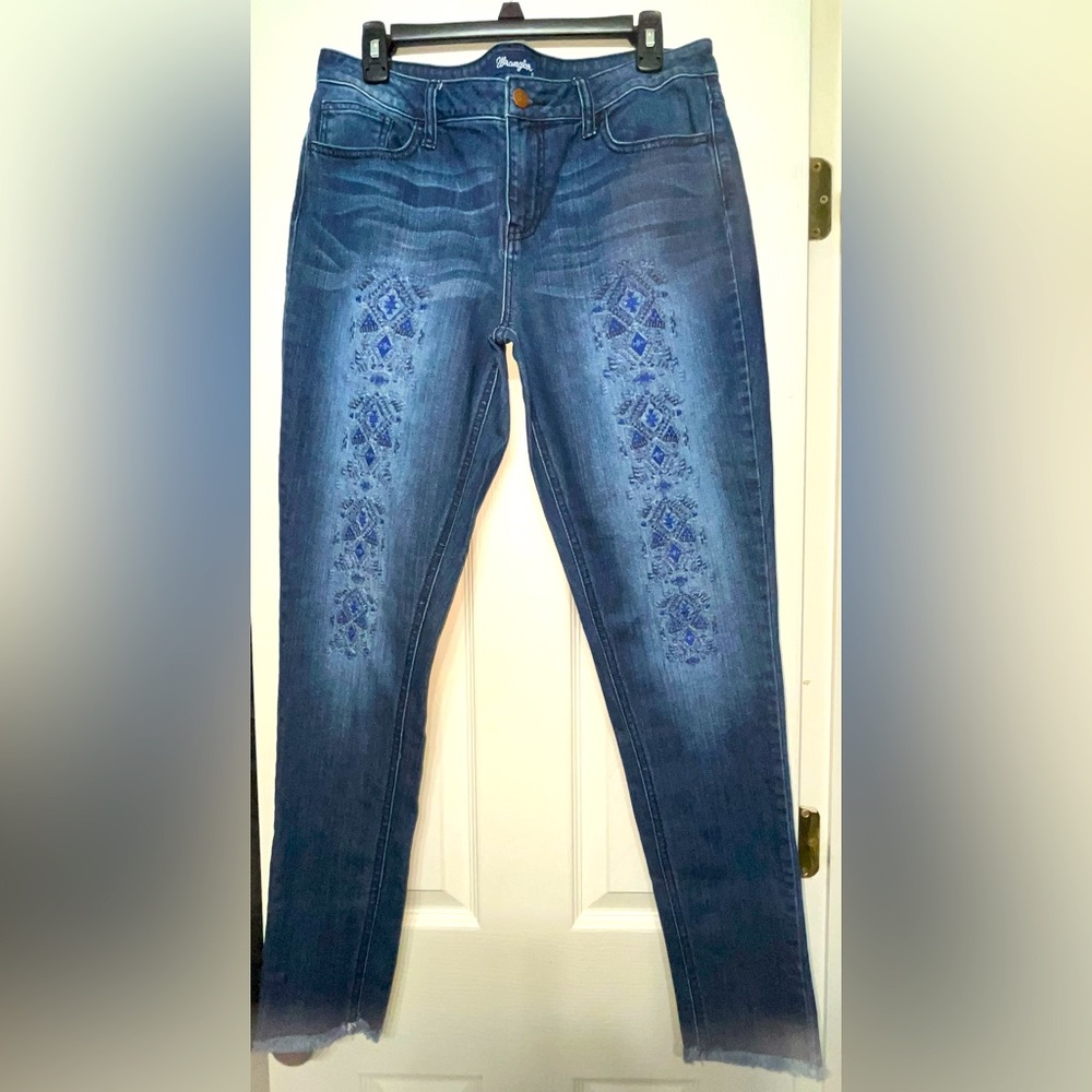 Wrangler skinny jeans embroidered fringed